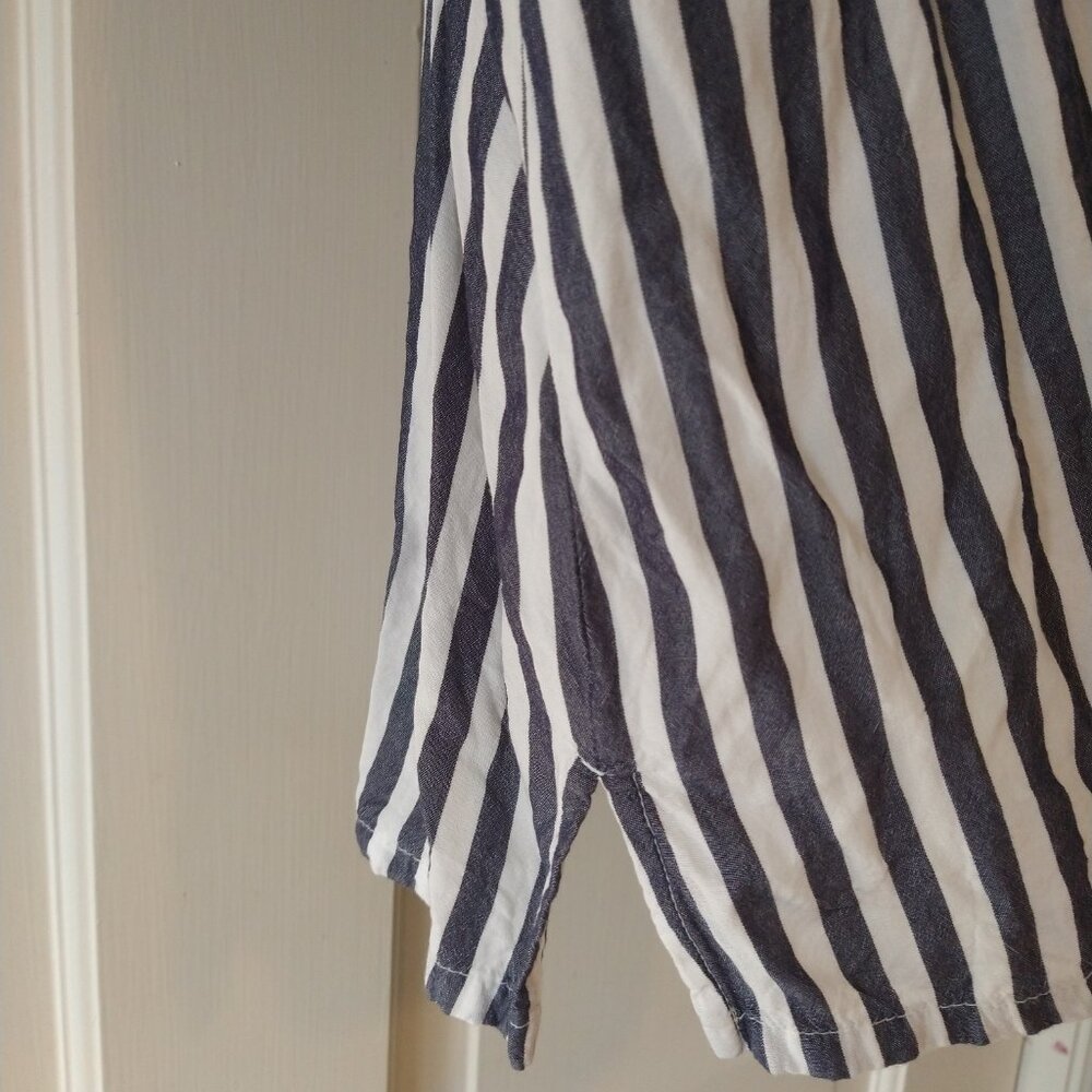 Old Navy Dark Blue and White Striped Lightweight Tank - Picture 3 of 8